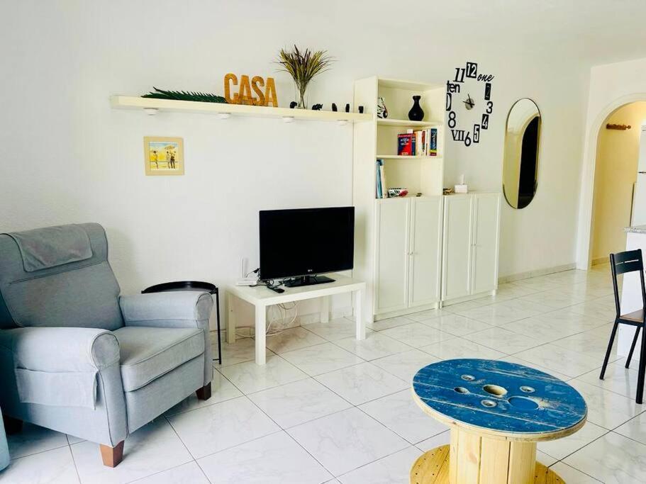 Comfy Home With Large Terrace Five Minutes From Ocean Лос-Крістіанос Екстер'єр фото